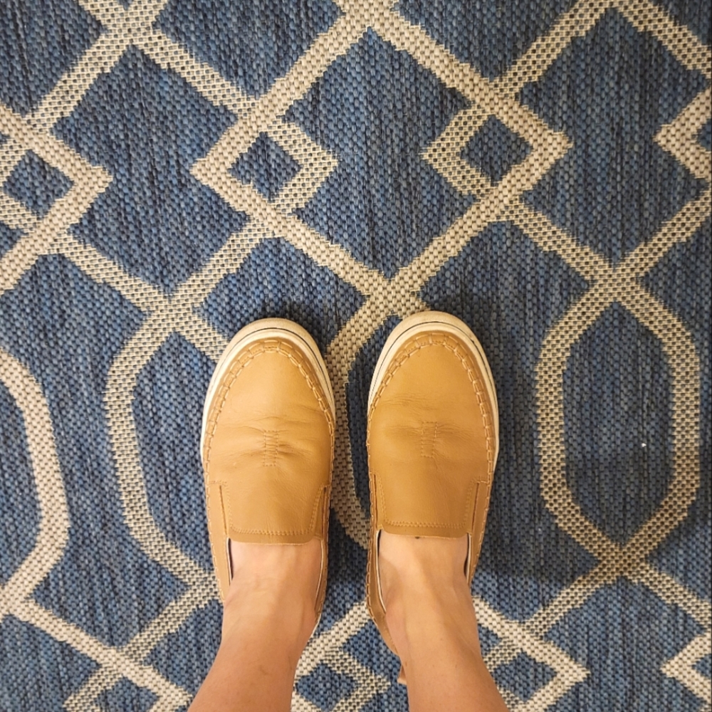 Women's slip on sz8